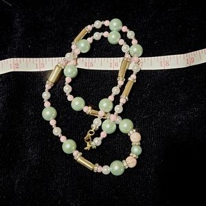 LOVELY VINTAGE FAUX PASTEL 28 INCH  PEARL NECKLACE